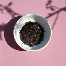Load image into Gallery viewer, DARJEELING SECOND FLUSH CLOSE UP IMAGE OF LOOSE LEAF